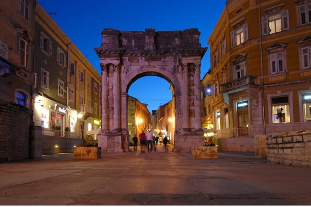 Arena City Apartment Pula Exterior photo