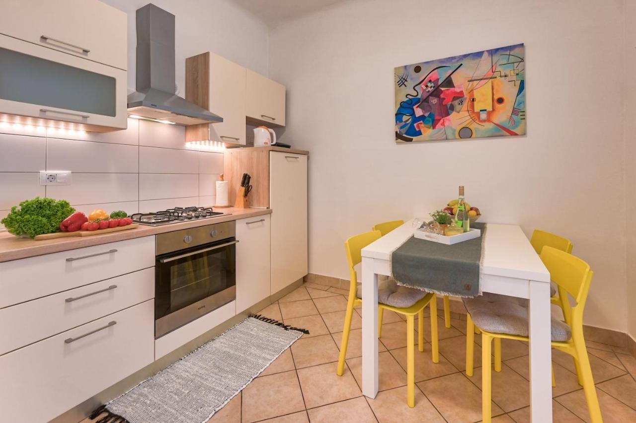 Arena City Apartment Pula Exterior photo
